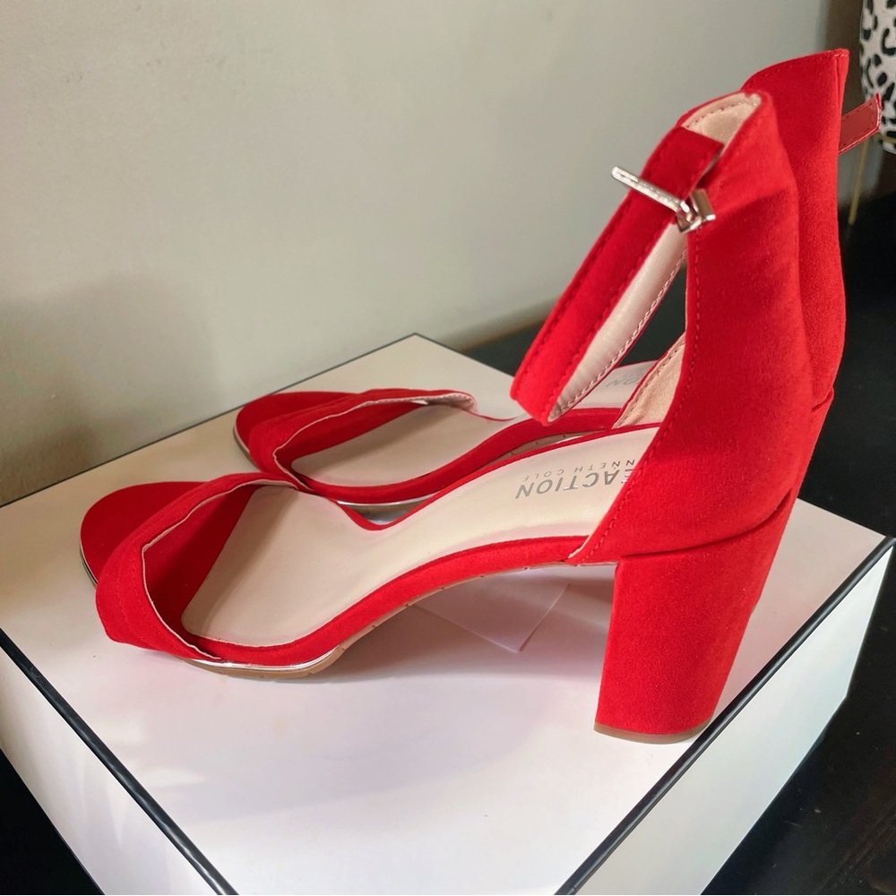 Kenneth Cole Reaction Red Sandals, Womens size 10
